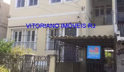 CASA Á VENDA TRÊS QUARTOS EM MARECHAL HERMES!