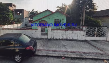 CASA CINCO QUARTOS Á VENDA EM MARECHAL HERMES ACEITANDO FINANCIAMENTO!
