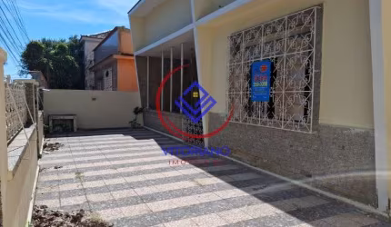 Casa para Alugar em Marechal Hermes ! Dois quartos 04 vagas.