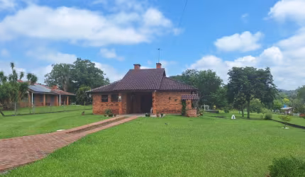 Sitio com Piscina Cadiz