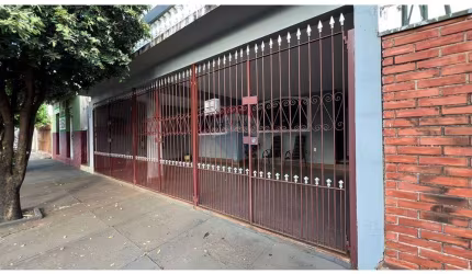 CASA À VENDA 3 QUARTOS -CAMPOS ELÍSEOS- SEU NOVO LAR!