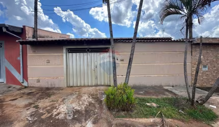 CASA A VENDA  ANTONIO PALOCCI -3 QUARTOS - 200m² -  R$240.000,00