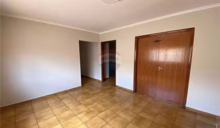 CASA COM 3 DORMITÓRIOS PARA LOCAÇÃO NO SUMAREZINHO - RIBEIRÃO PRETO