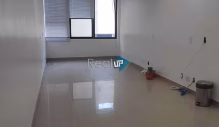 Sala comercial com 1 sala à venda na Rua Voluntários da Pátria, Botafogo, Rio de Janeiro, 30 m2 por R$ 550.000