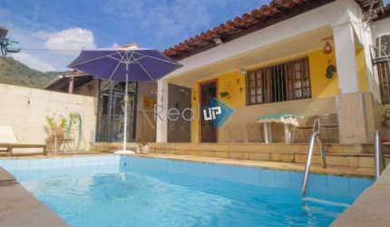 Casa com 5 quartos à venda na Henrique Morize, Grajaú, Rio de Janeiro, 175 m2 por R$ 980.000
