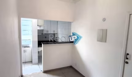 Apartamento com 2 quartos à venda na Rua das Laranjeiras, Laranjeiras, Rio de Janeiro, 64 m2 por R$ 720.000