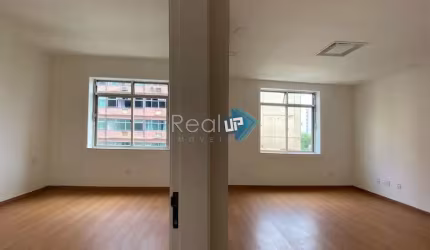 Apartamento com 2 quartos à venda na Rua Bolivar, Copacabana, Rio de Janeiro, 80 m2 por R$ 934.000