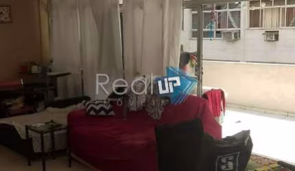 Casa com 6 quartos à venda na Rua Silva Castro, Copacabana, Rio de Janeiro, 300 m2 por R$ 3.800.000