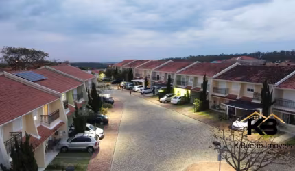 Casa  em condomínio na Vila Rubens, Indaiatuba-SP: 3 quartos, 1 suíte, 2 salas, 3 banheiros, 3 vagas, 135m².