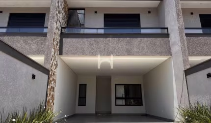 Casa com 3 quartos à venda na Rua Roberto Paulo Brunkow, 290, Anita Garibaldi, Joinville, 156 m2 por R$ 820.000