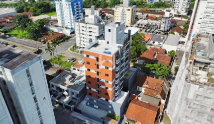 Apartamento à venda em Joinville-SC, bairro América: 3 quartos, 3 suítes, 3 salas, 3 banheiros, 3 vagas, 126,76 m². Venha conferir!