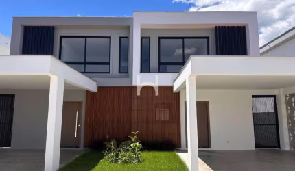 Casa em condomínio no Vila Nova - Joinville