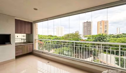 Apartamento de 180 m² com 3 suítes no bairro Vila São Paulo