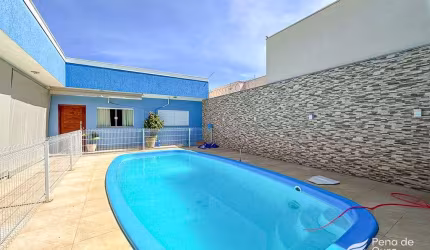 Casa com piscina à venda no bairro Ipanema