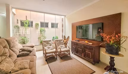 Casa à venda com àrea gourmet no Bairro Paraiso em Araçatuba