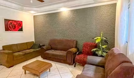 Casa com suíte à venda no bairro Vila Aeronáutica