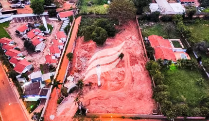 Área comercial à venda no Bairro Jardim do Trevo