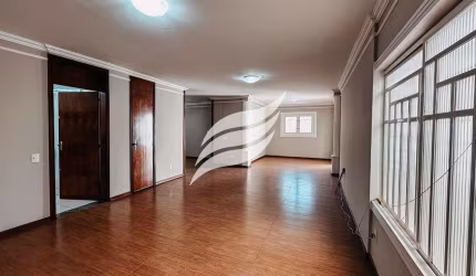 Casa 5 quartos à venda no Bairro Vila Mendonça