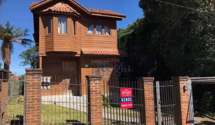 Casa com 3 dormitórios à venda, 190 m² por R$ 1.200.000,00 - Vila  Maggi - Canela/RS