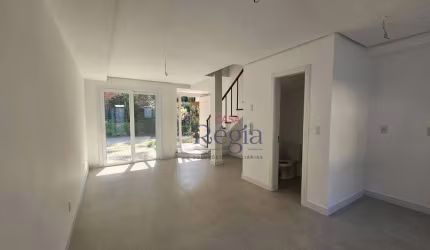 Casa com 3 dormitórios à venda, 113 m² por R$ 830.000,00 - Vila Suzana - Canela/RS