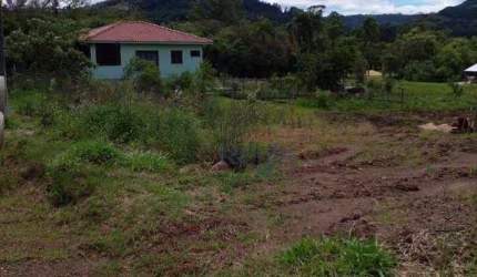 Terreno à venda em Presidente Lucena!