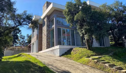 Casa à venda no Condomínio Altos Pinheiros em Canela/RS!