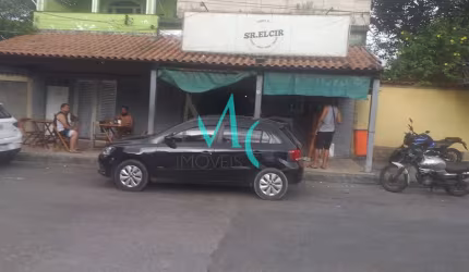 Imóvel Comercial de 250 m² com Estrutura Comercial e Residencial em cosmos
