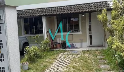 Casa com 2 Quartos e 1 banheiro à Venda, 64m² por R$ 202.000