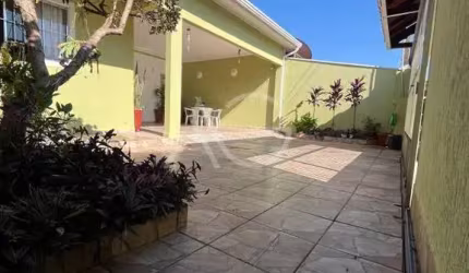 Casa para Venda em Indaiatuba, Jardim Alice, 3 dormitórios, 1 suíte, 2 banheiros, 2 vagas