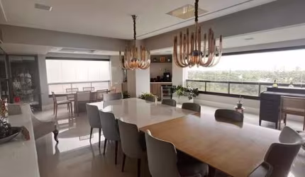 Apartamento em Patamares, 4 suites, com 276m², reformado, vista mar, Greenville Lumno