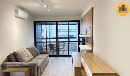 Apartamento Padrão em Alphaville, são 50m², bem dividido, com área de lazer, vendido todo mobiliado.