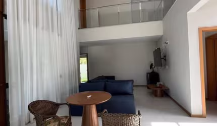 Casa Duplex em Guarajuba, apenas 350m da praia, com 5 suites, toda reformada, com piscina