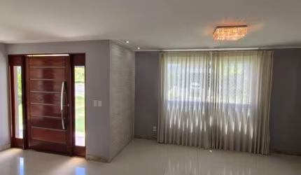 Casa Alto Padrão em alphaville Litoral norte 2, com 3 suites, área verde, suite principal com Closet.