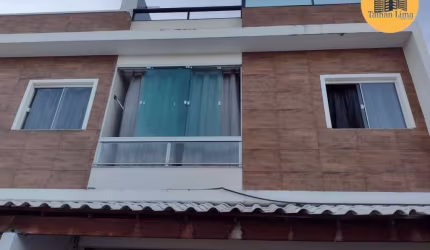 Casa em Condomínio fechado, em Itapuã, a uma rua da praia, imóvel com 175m², com 3 dormitórios , reformado, com cobertura.