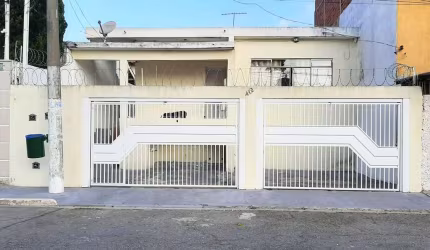 Casa com 5 quartos à venda na Firmino Barbosa, 412, Vila Pedroso, São Paulo por R$ 900.000