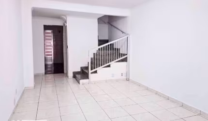 Sobrado todo reformado, 3 dorms. ao lado Hospital Municipal de Ermelino Matarazzo por 430mil