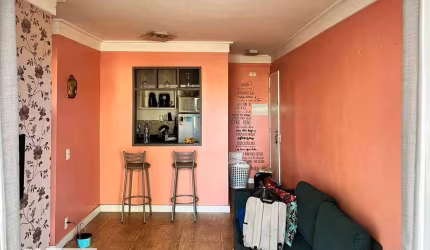 Apartamento com 2 dorms, sacada e 1 vaga à venda, 47 m² por 270mil - Vila Curuçá - São Paulo/SP