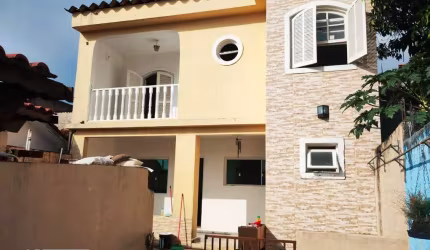 Casa com 3 quartos para alugar na Ramos de Oliveira, 100, Limoeiro, São Paulo por R$ 2.100