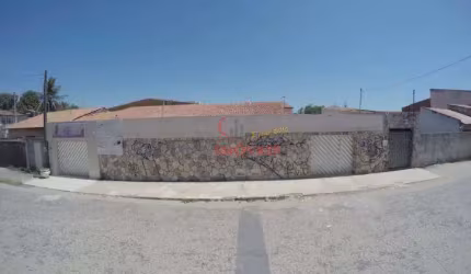Casa à venda no Maraponga, Fortaleza  por R$ 1.390.000