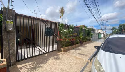 Agende sua visita com um de nossos corretores.