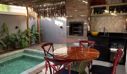 Casa plana em condomínio fechado no Eusébio.
