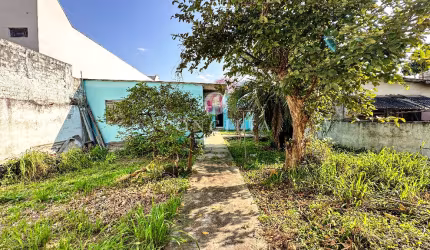 Terreno com Casa térrea com 4 dormitórios Hauer - Curitiba/PR