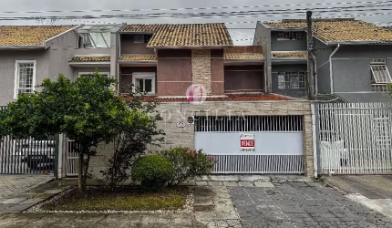 Sobrado com 3 Quartos, sendo uma suíte - Hauer - Curitiba/PR