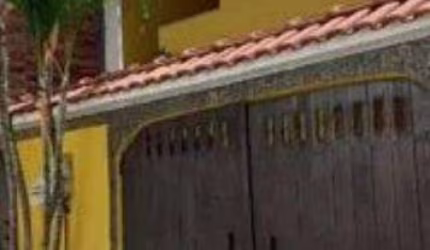 CASA DE TRÊS QUARTOS SENDO DUAS SUÍTES COM 360 METROS ÁREA CONSTRUÍDA. BAIRRO JARDIM LETÍCIA