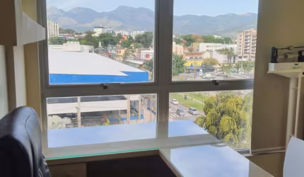 EXCELENTE SALA COMERCIAL, COM DOIS CONSULTÓRIOS E UMA RECEPÇÃO!