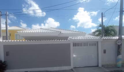 Lindíssima casa linear, primeira locação em condomínio!