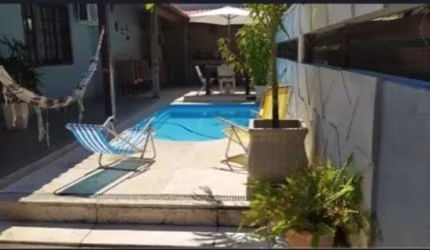 Casa Linear  em Condomínio no centro do Rio da Prata – 3 Quartos sendo 2 suítes - Piscina e Área Gourmet!
