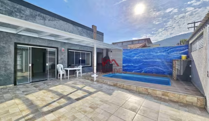 Casa com 3 dormitórios à venda, 105 m² por R$ 785.000,00 - Solemar - Praia Grande/SP
