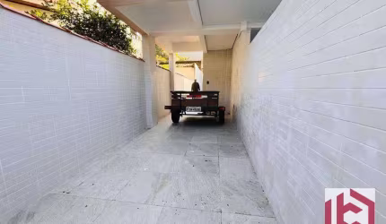 Sobrado com 3 dormitórios à venda, 104 m² por R$ 820.000,00 - Vila Belmiro - Santos/SP