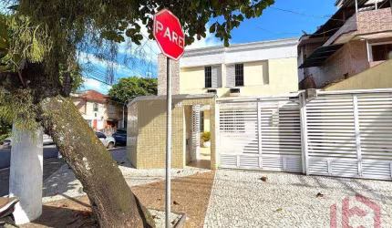 Casa com 3 dormitórios à venda, 115 m² por R$ 965.000,00 - Embaré - Santos/SP